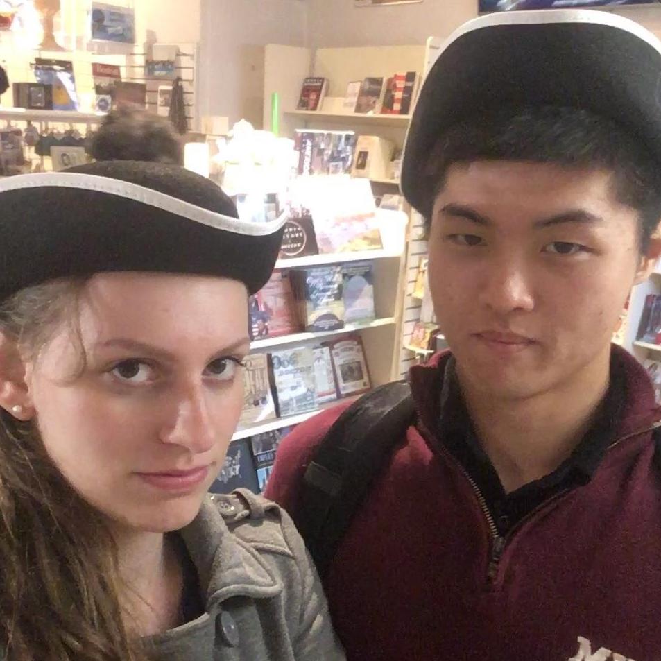 Elizabeth visits Boston for the first time! Colonial tricornered hats at the gift shop of the Old North Church in Boston. We got the attitude of rebels, clearly. (10/05/2018, Boston, MA)
