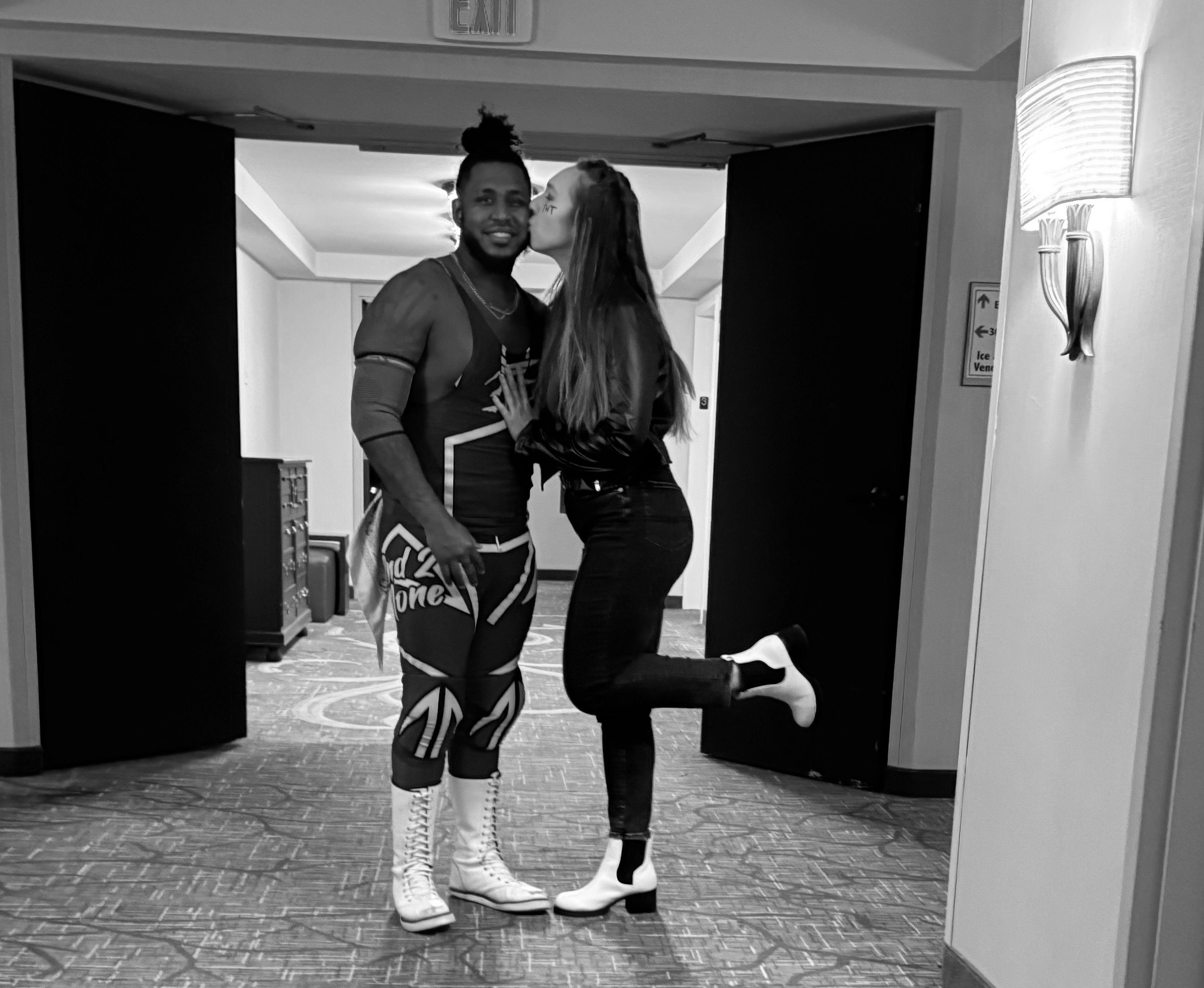 The Wedding Website of Kayla Krom and Terrell Hughes