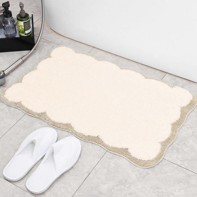 Ohocut Luxury Microfiber Bathroom Rugs, Beige Sand Scalloped Bath Rug Boho Farmhouse Cute Aesthetic Preppy Bath Mat for Bathroom, Tub, Floor Carpet, Sink, Shower, Anti Slip, Absorbent, 32x20
