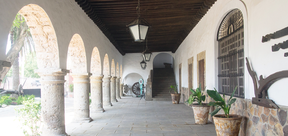 The Wedding Website of Nicole Sosa and Luis Miranda