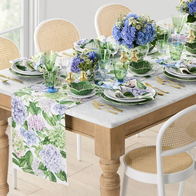 Hydrangea Runner