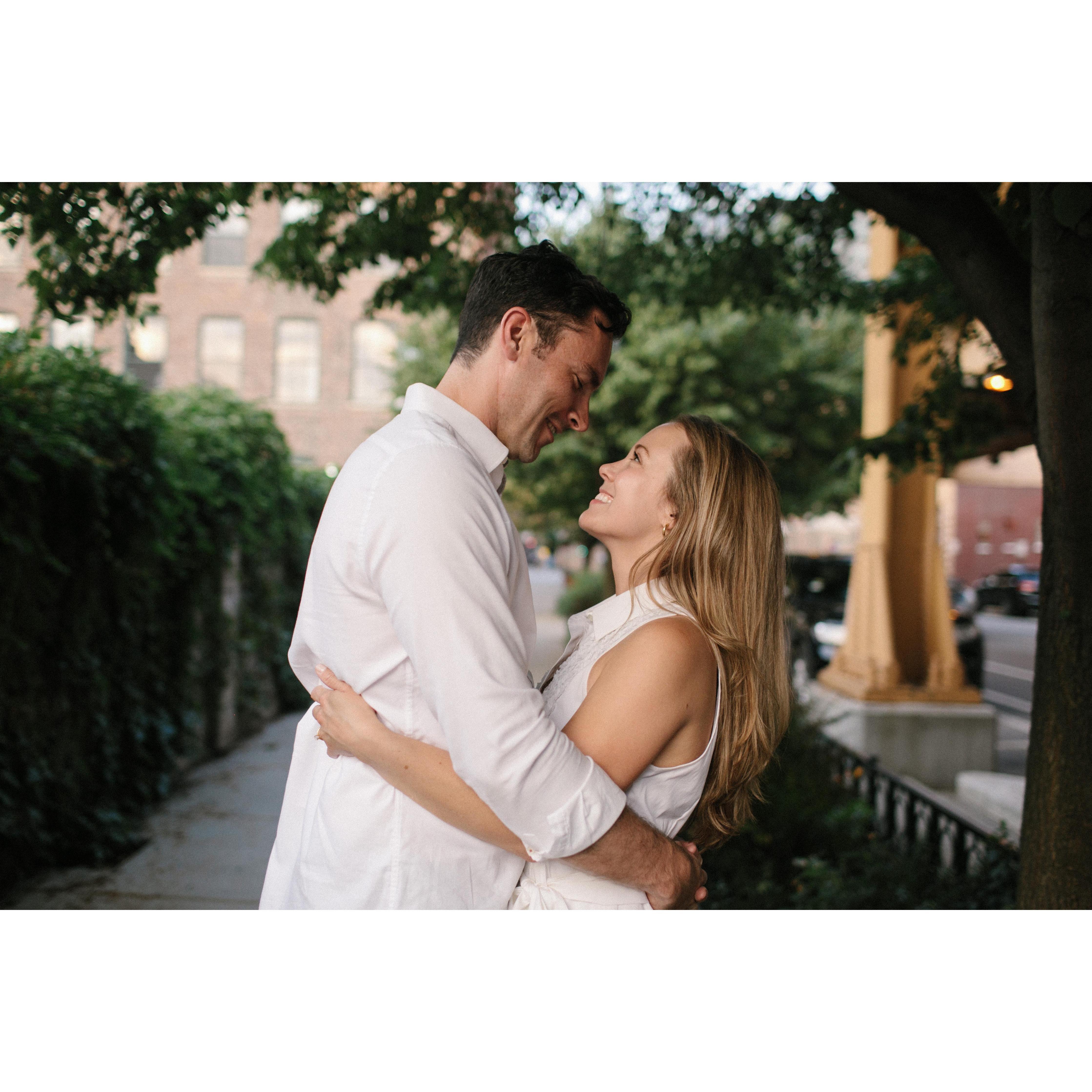 engagement pictures in the west loop