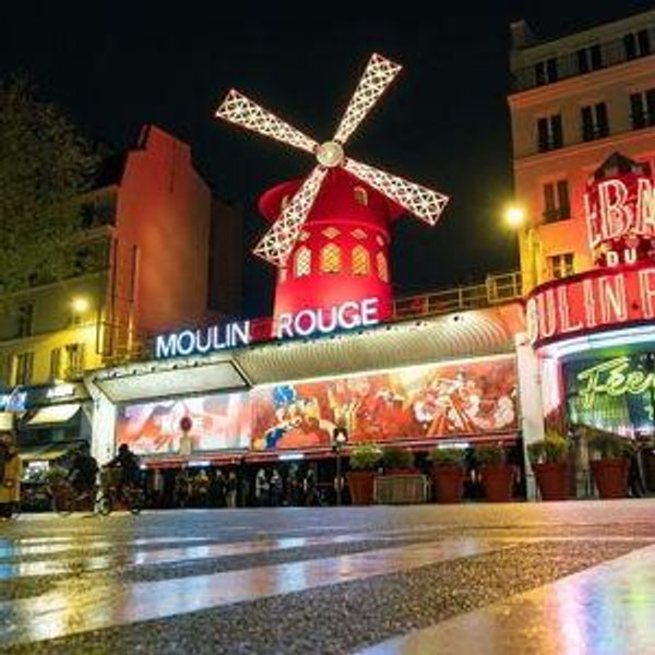 Moulin Rouge Cabaret Show