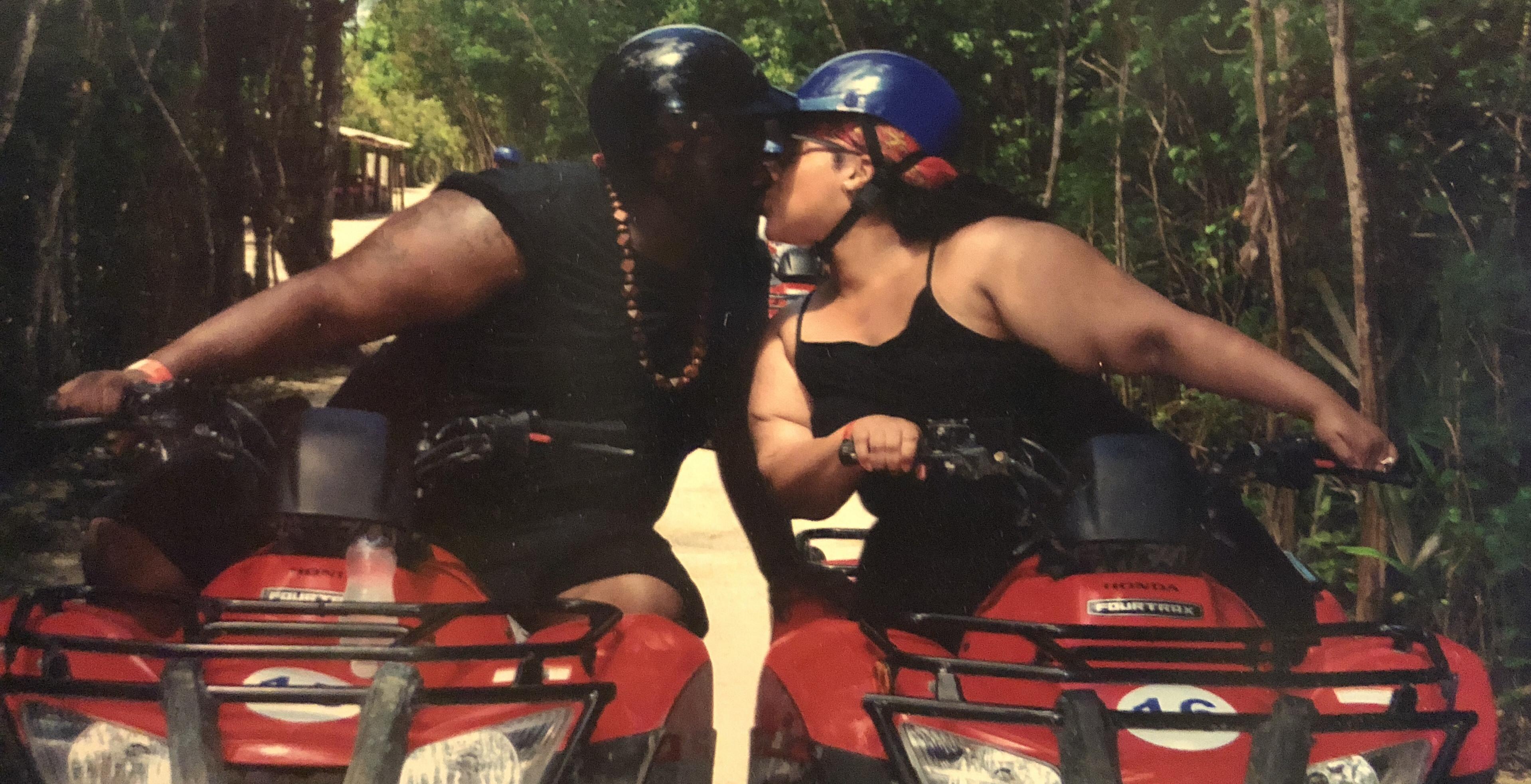 The Wedding Website of Dominia Glenn and Antonio Carter