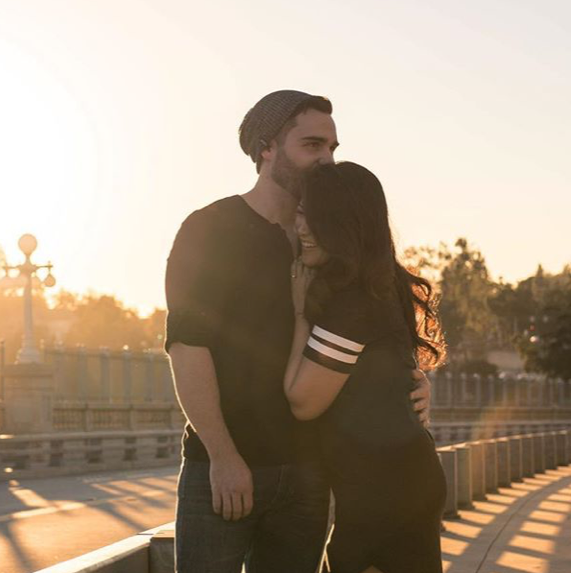 <3