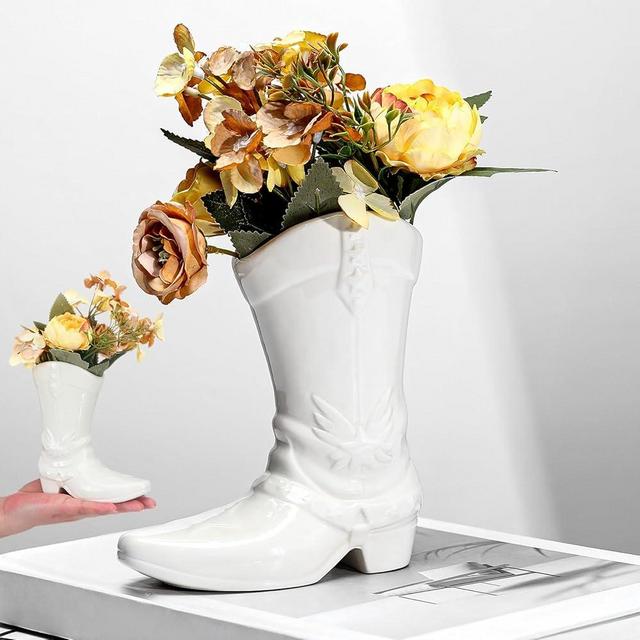 Croblissful Cowgirl Boot Vase for Book Shelf Ceramic Cowboy Decoration Arrangements Nice Western Country Accent Vase Unique Boot Planter for Modern Aesthetic Room Wedding Decor(White)