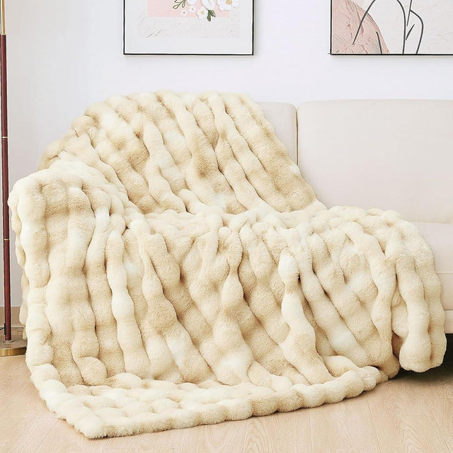 ORINOVA Tie-dye Camel Faux Fur Rabbit Thick Throw Blanket for Couch Living Room 50x60 Fluffy Bed Furry Comforter Soft Blanket Best Housewarming Home Gifts 860 GSM