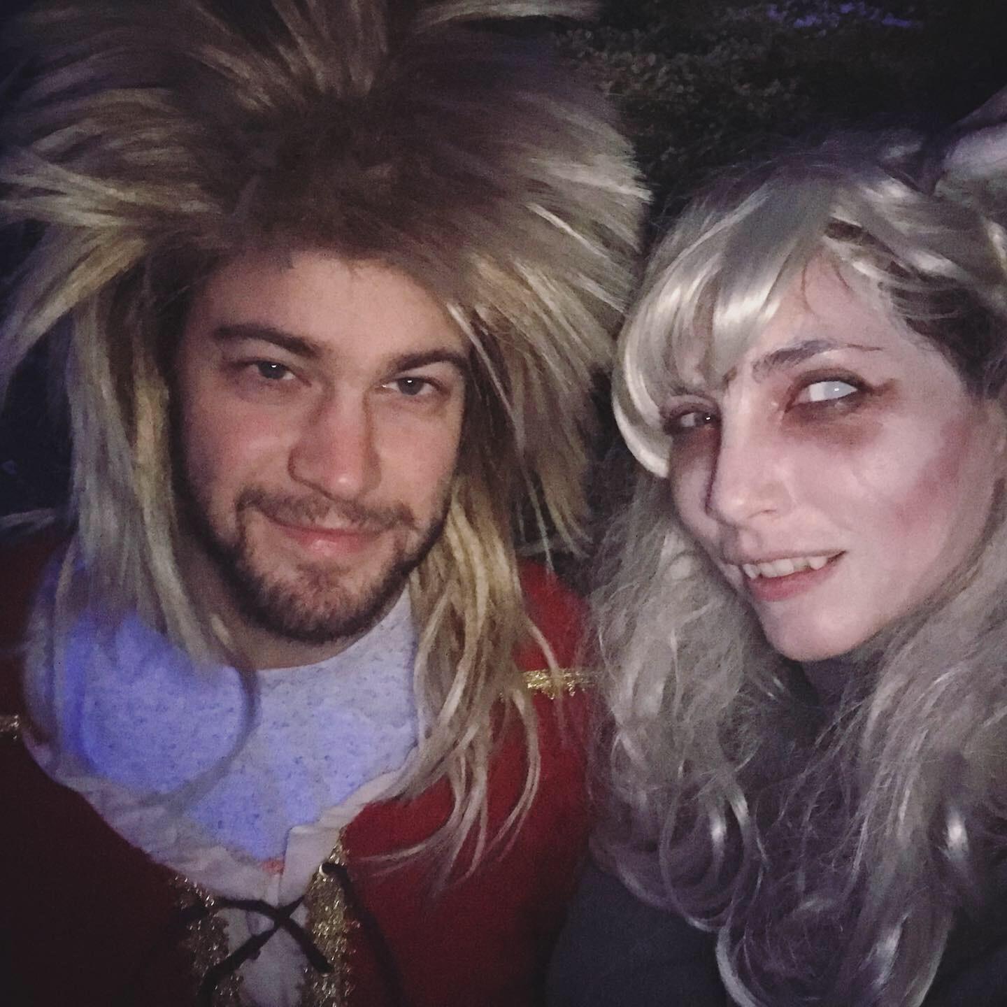 Halloweening.