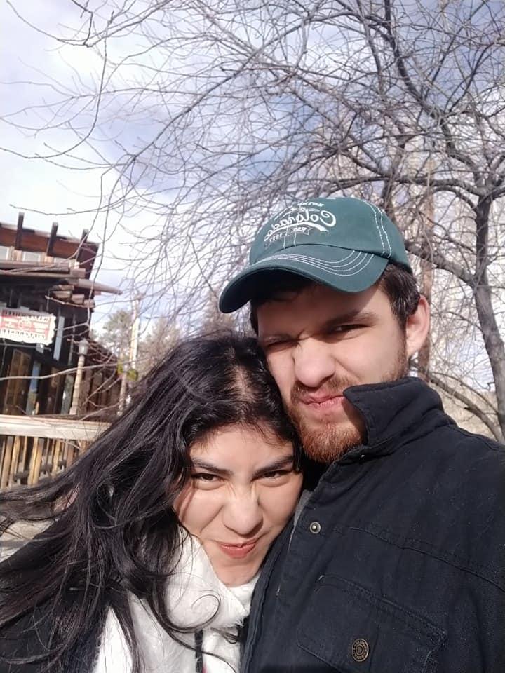 The Wedding Website of LUCYA SALAS and LANE KUYKENDALL