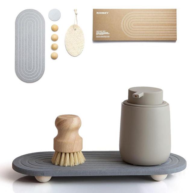 RIOMZY Instant Dry Sink Caddy Organizer – Water Absorbing Stone Tray for Kitchen Bathroom Countertop, Fast Drying Sink Caddy (with Wooden Feet and Natural Loofah, Gray)