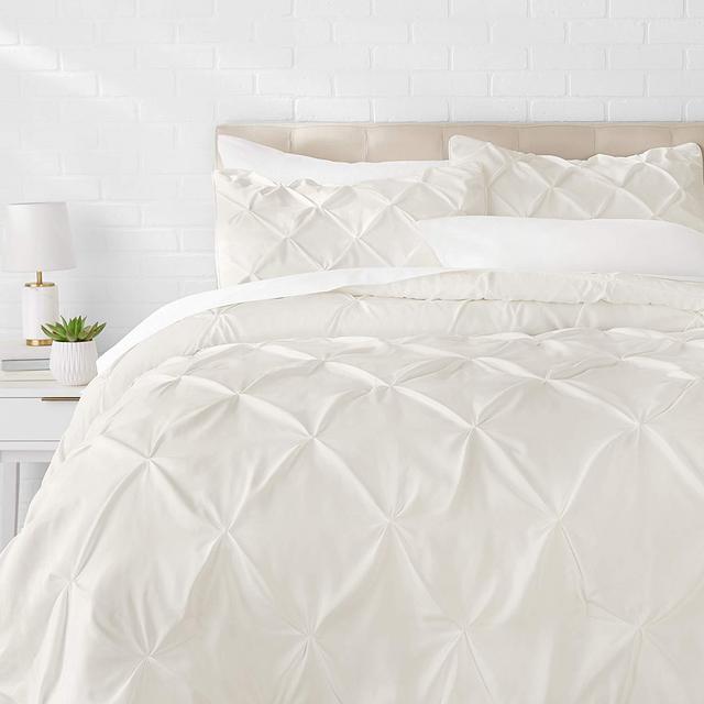AmazonBasics Pinch Pleat Comforter Set - Full/Queen, Cream