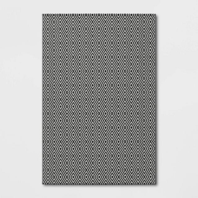 4' x 6' Patio Mat Reversible Diamond Black - Room Essentials™