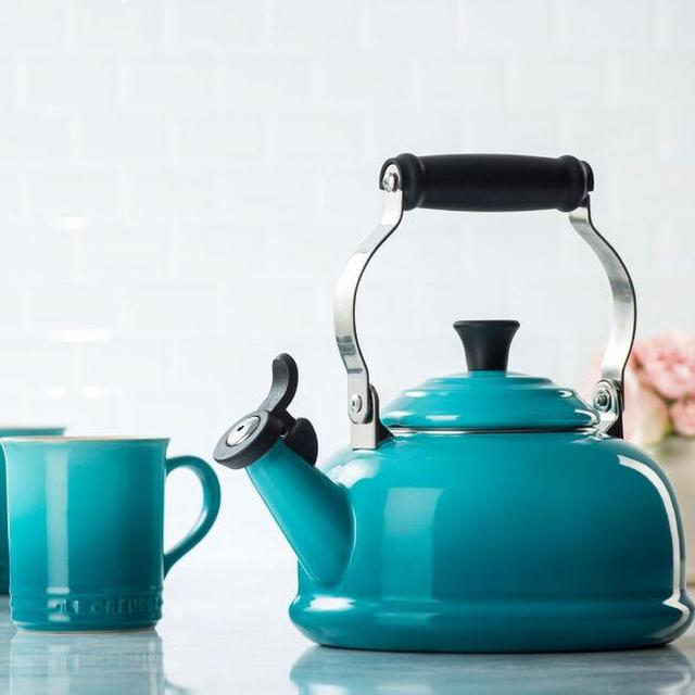 Le Creuset Classic Whistling Kettle