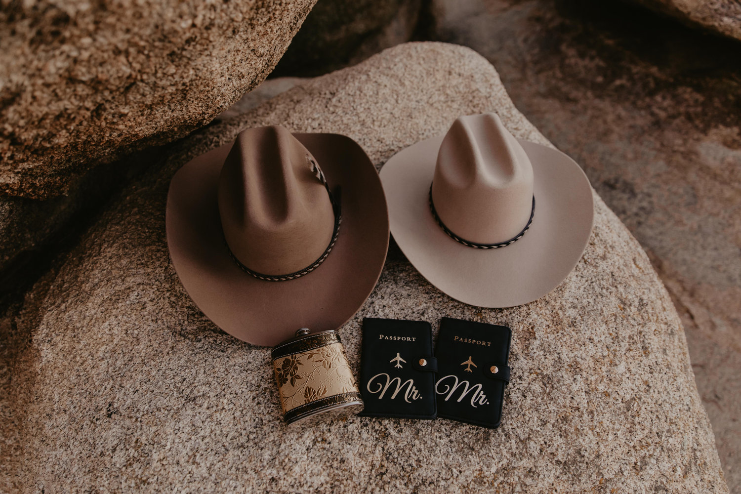 The Wedding Website of Enrique Mendez and Leonel Buenrostro