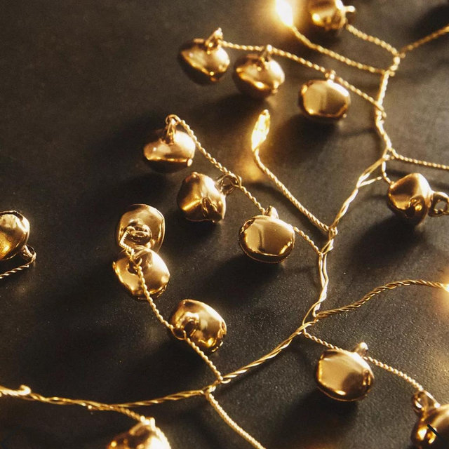 CHRISTMAS SLEIGH BELLS GARLAND