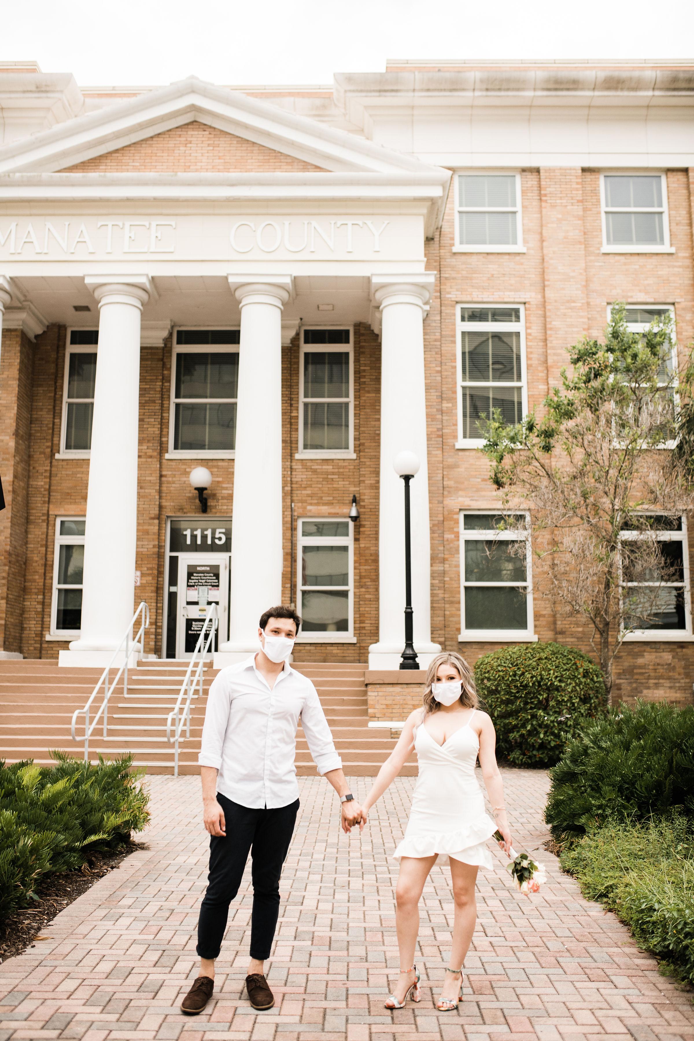 The Wedding Website of Carolina Rosas and Jin Beutl