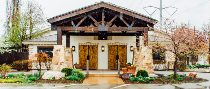 The Wedding Website of Lauri Bradt and Tim Lunde