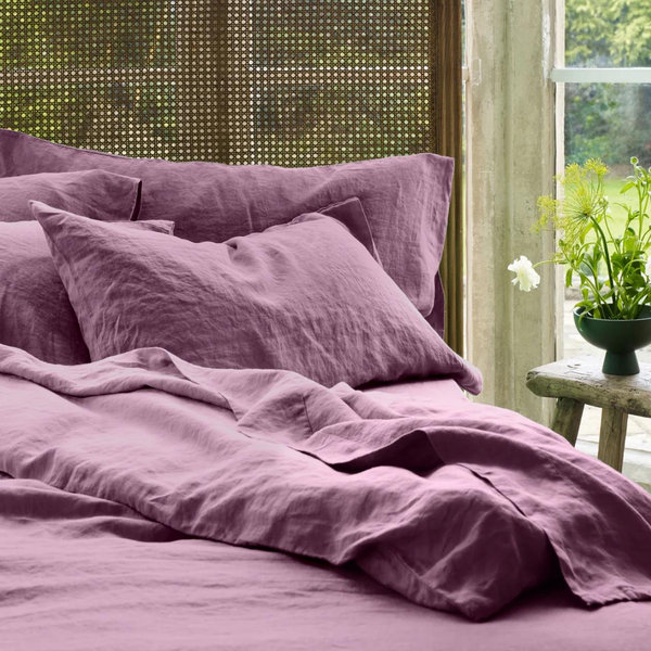 Raspberry 100% Linen Standard Pillowcases (Pair)