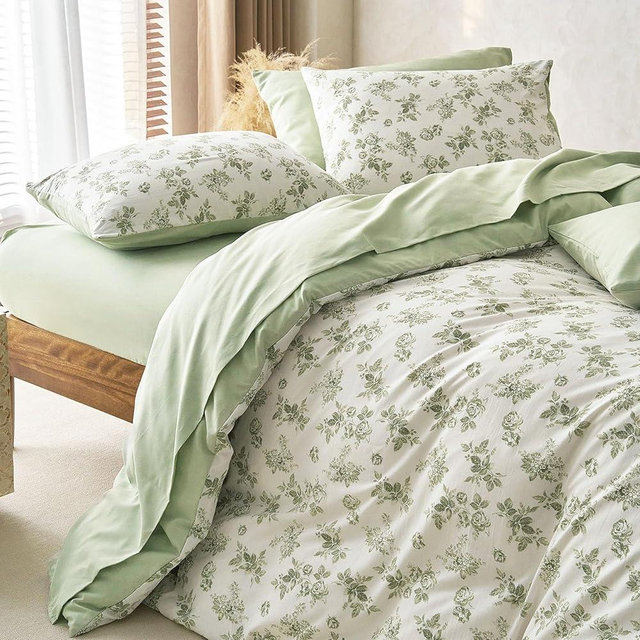 Wake In Cloud - Cottagecore Comforter Set, Floral Vintage Flower Shabby Chic Coquette Aesthetic for Women Teen Girls, Soft Lightweight Dorm Bedding, 3 Pieces, Sage Green, Queen Size