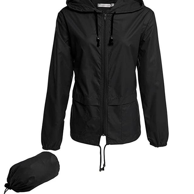 Avoogue Raincoat Women Lightweight Waterproof Rain Jackets Packable Outdoor Hooded Windbreaker