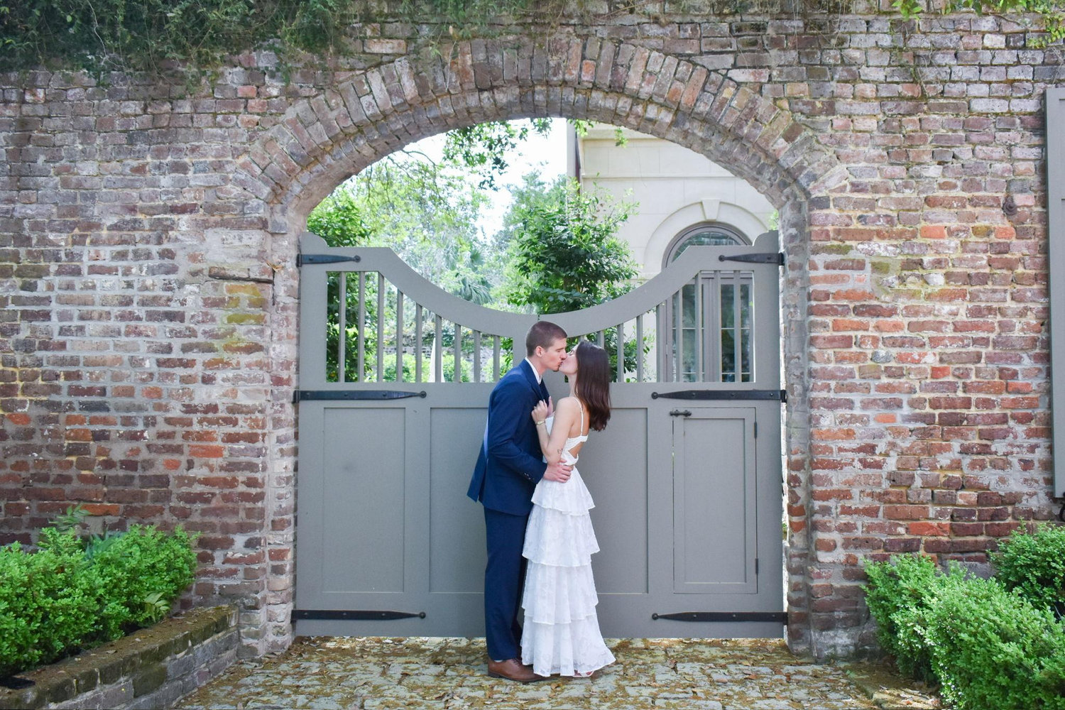 The Wedding Website of Leighanna Sawer and Noah Curry