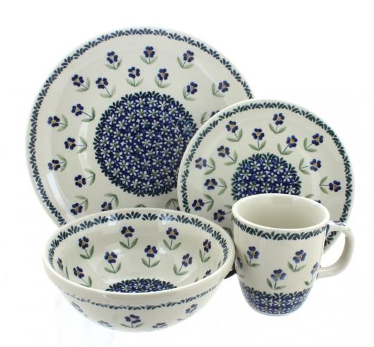 Blue Daisy 16 Piece Dinner Set