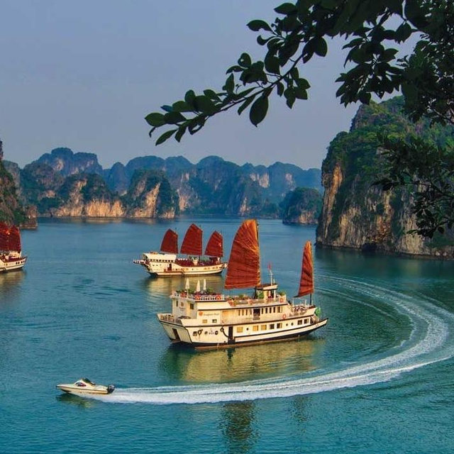 Halong Bay, Vietnam Cruise