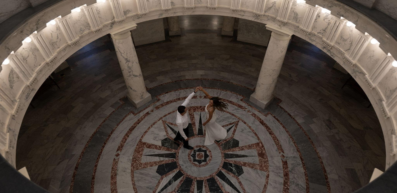 The Wedding Website of Vyctoria Fontana and Reed Yandell