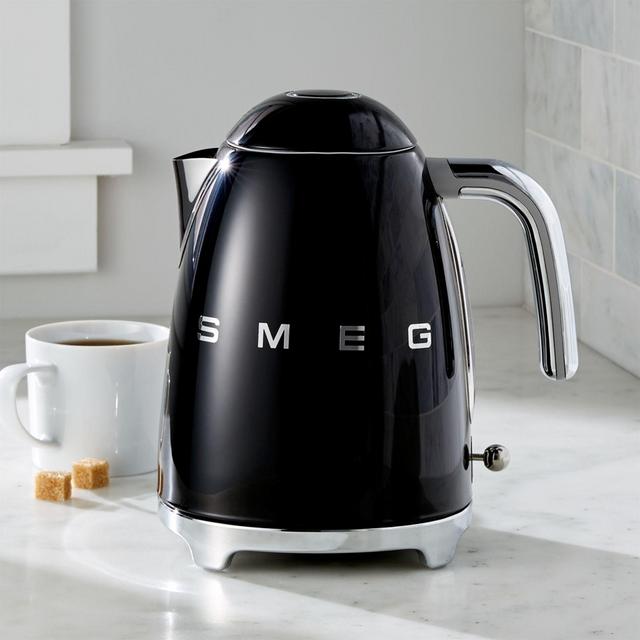 SMEG Black Retro Electric Kettle