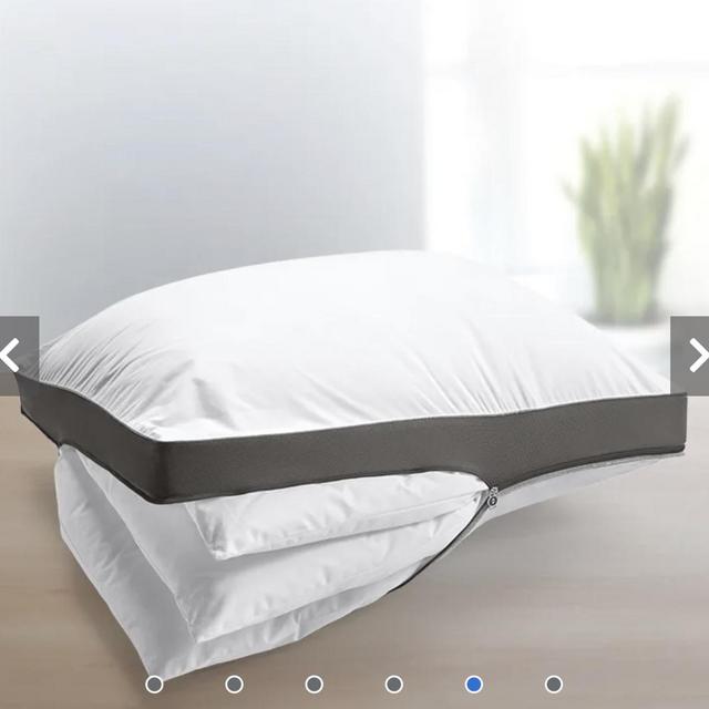 PLUSHCOMFORT™ PILLOW- Ultimate Standard