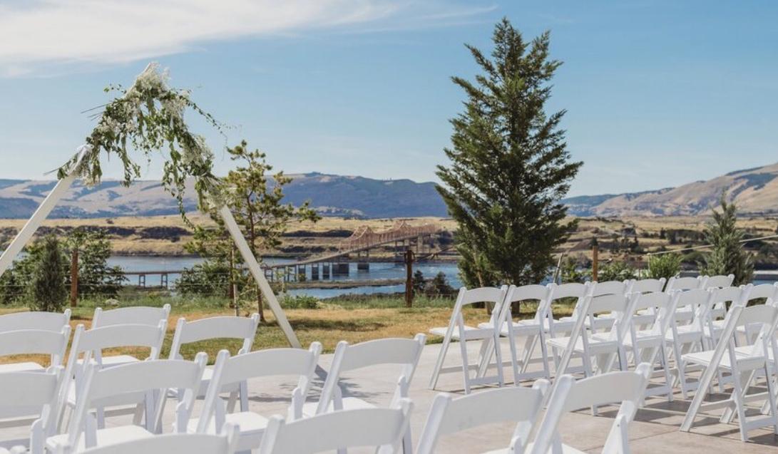 The Wedding Website of Ryder Britton and Eloisa Butcher