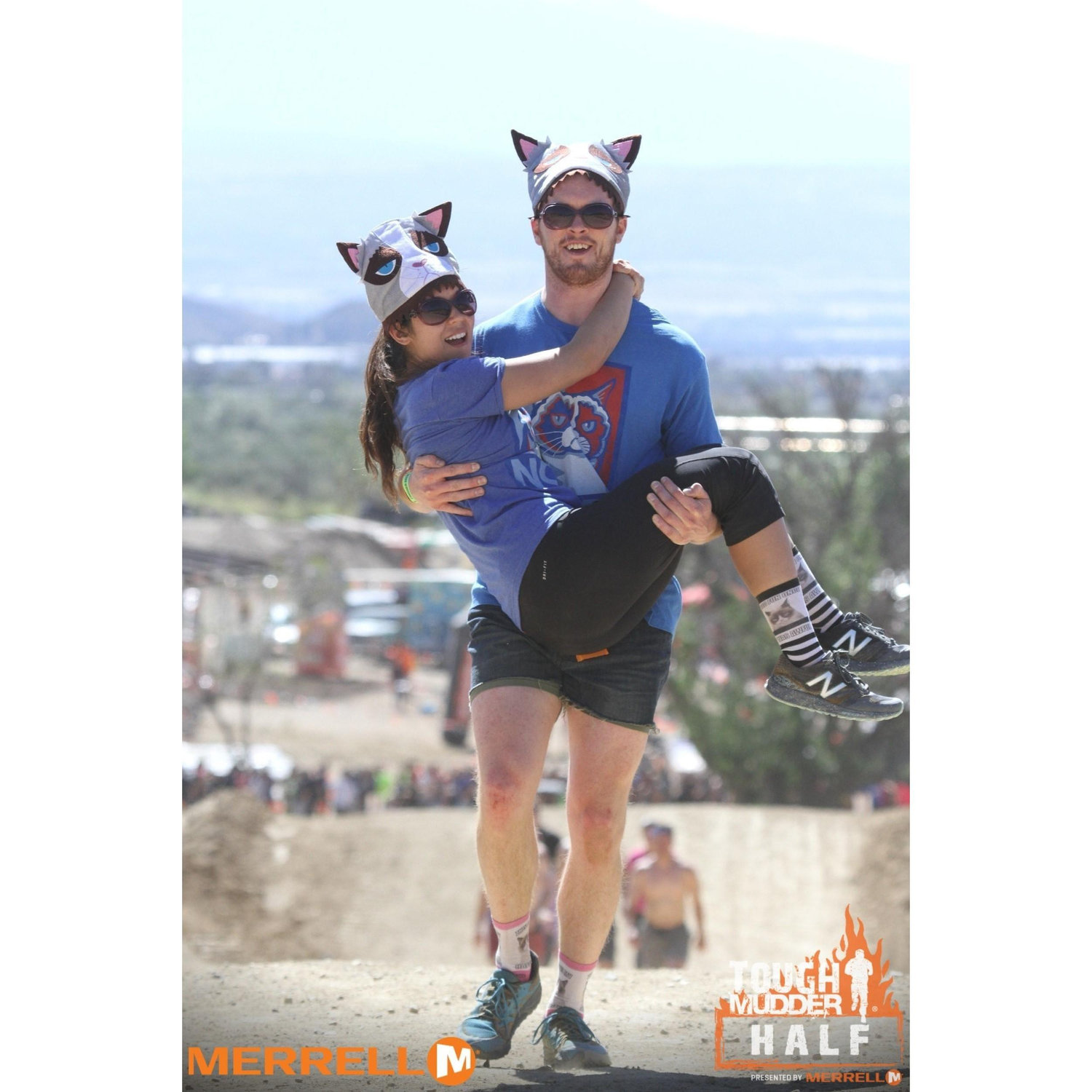 Frank and Maretie's 2nd Tough Mudder together... one day after their first! As you can see, Maretie didn't have to try too hard ;p