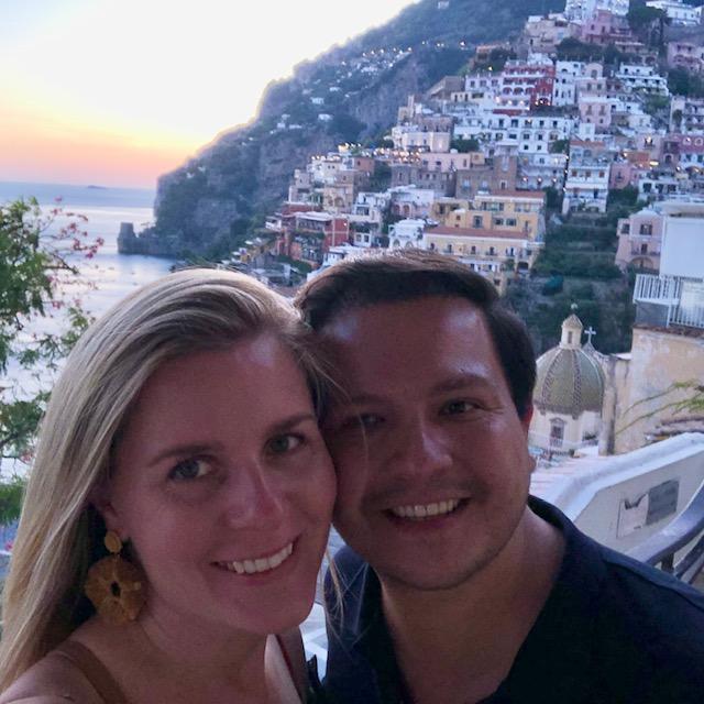 Enjoying the sunset in Positano, Italy.

El atardecer en Positano, Italia.