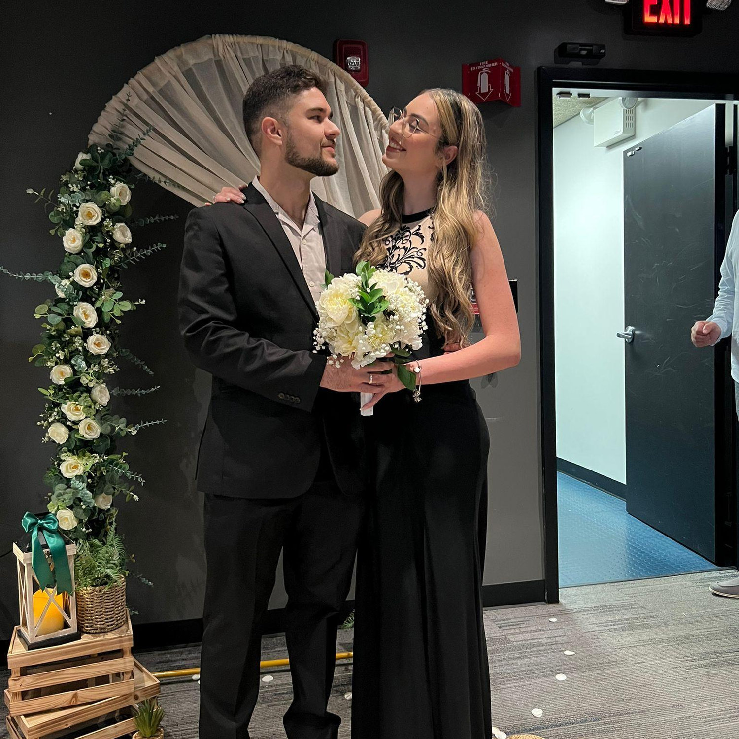 Peguei o buquê de um casamento... mal sabia eu que o pedido de casamento já estava chegando!