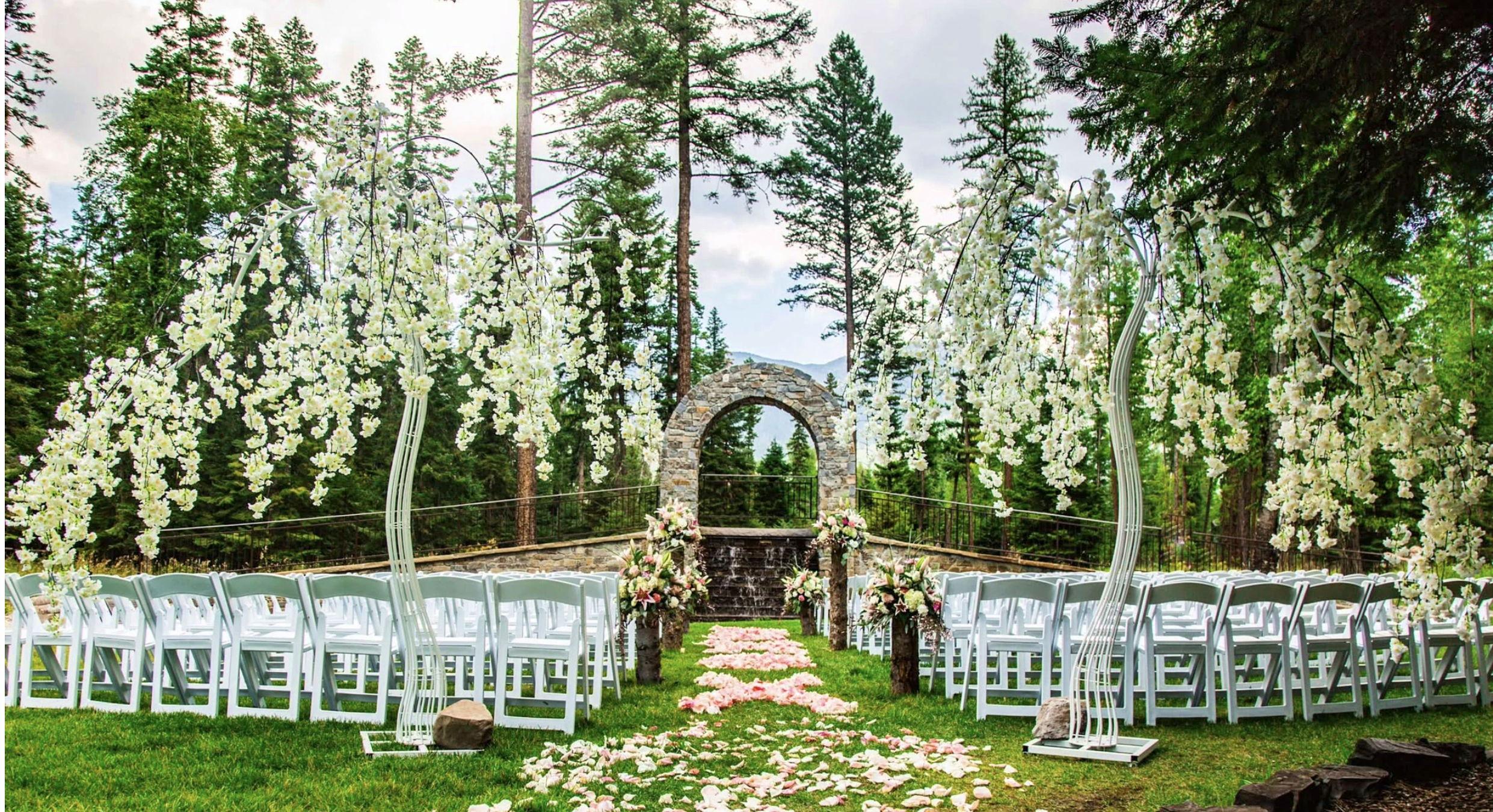 The Wedding Website of Alexis Kennedy and Emmett Matthews