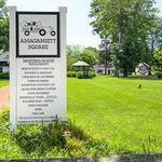 Amagansett Square