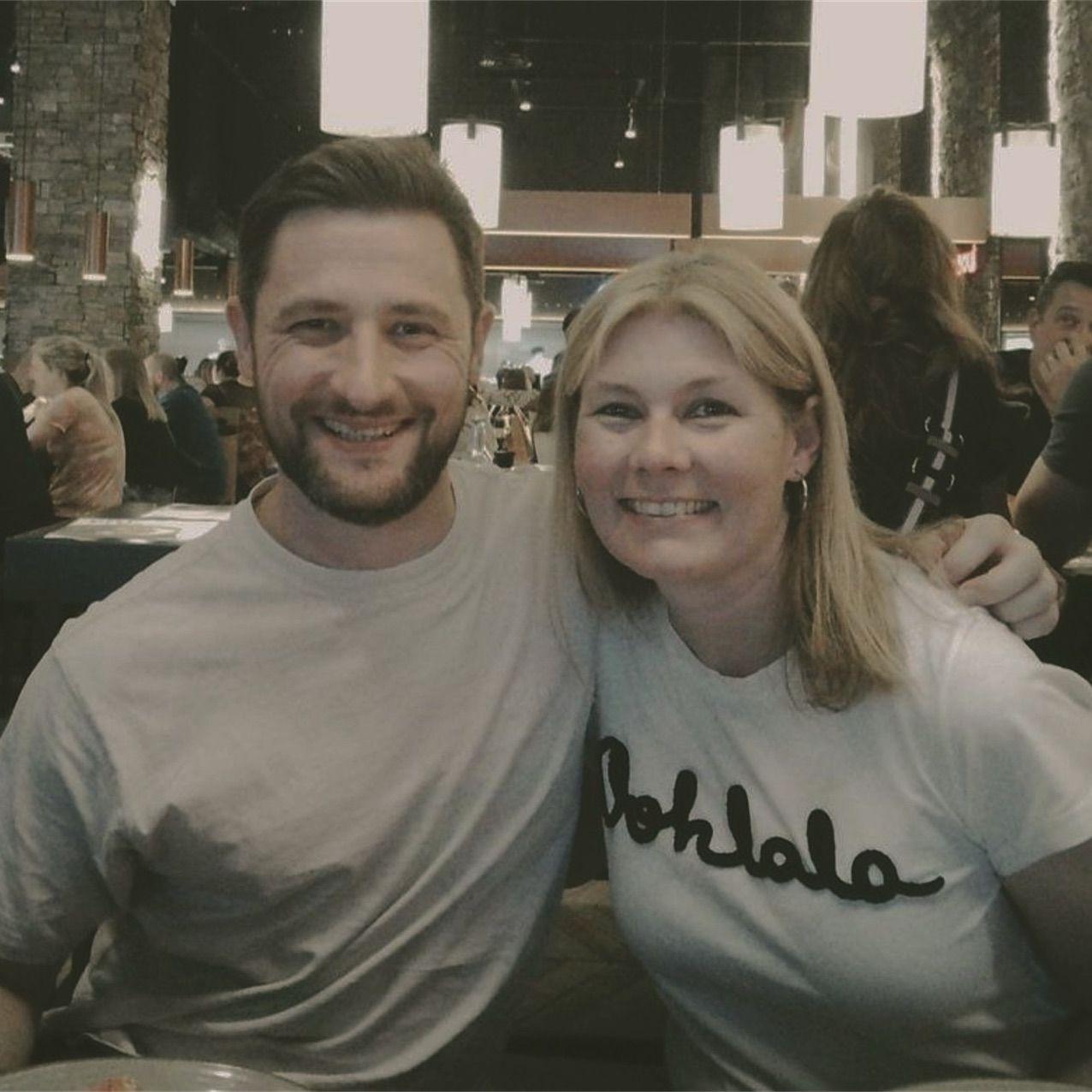 Nick & Deb excited to see the red hot chilli peppers live!!