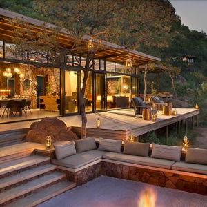 One night at Safari Lodge / Una noche en Campamento de Safari