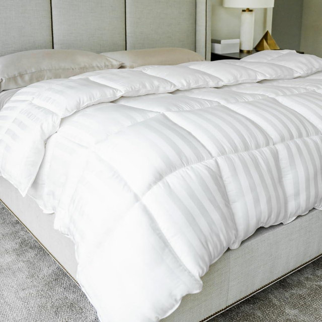 Cariloha High-Loft Duvet Insert Comforter | White | King/Cal King | Viscose & Kapok Blend | All Season & All Weather