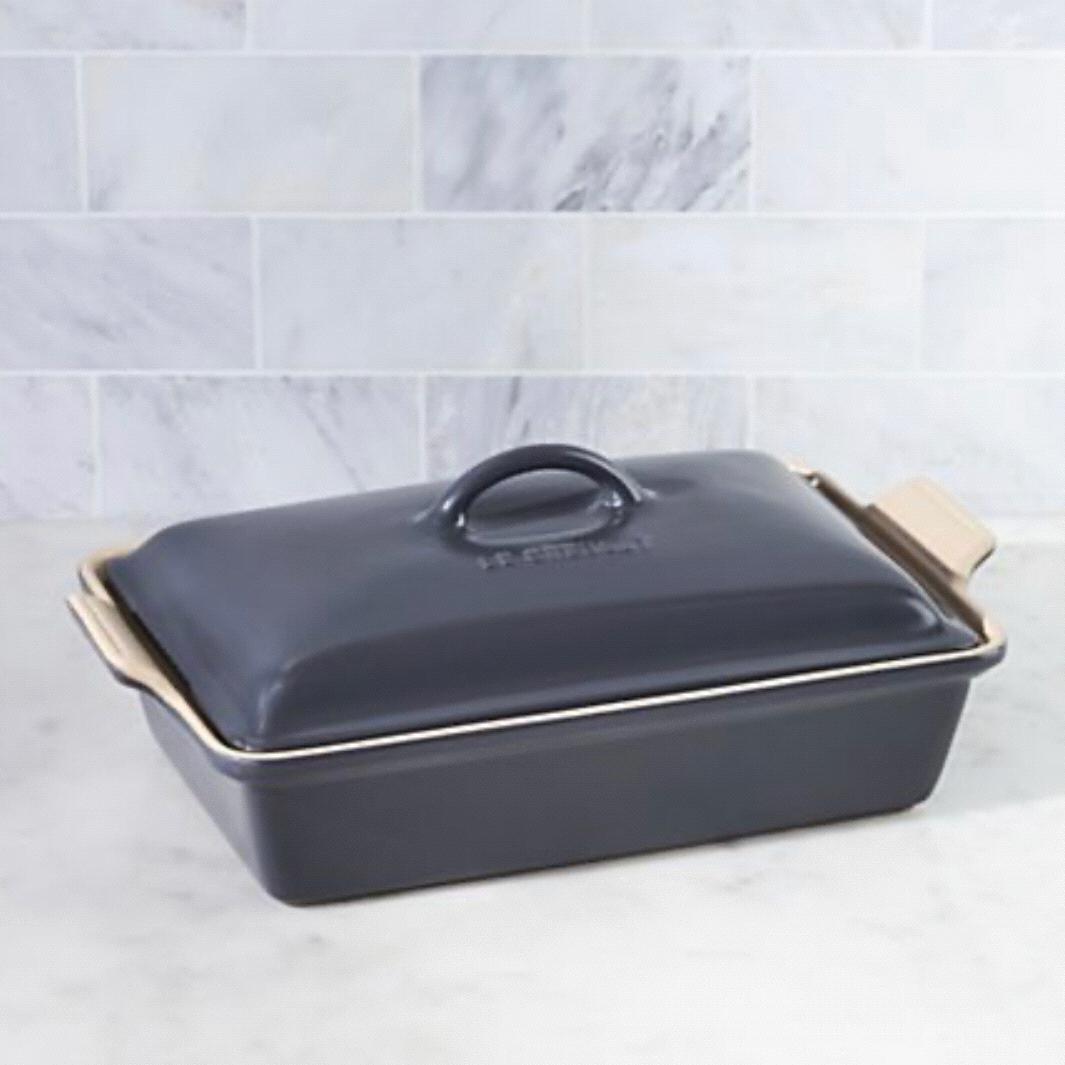 Le Creuset ® Heritage Covered Rectangle Graphite Grey Baking Dish
