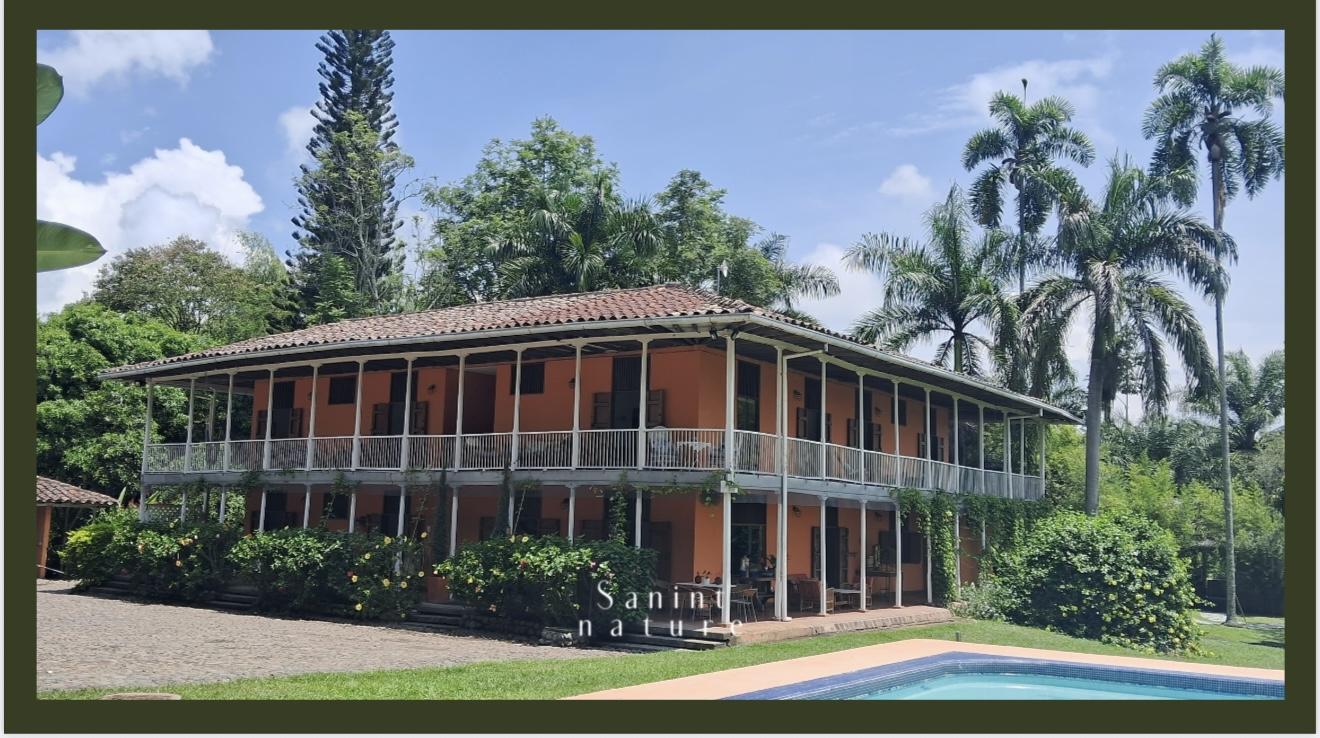 The Wedding Website of Leandro Mejia and Daniela Restrepo