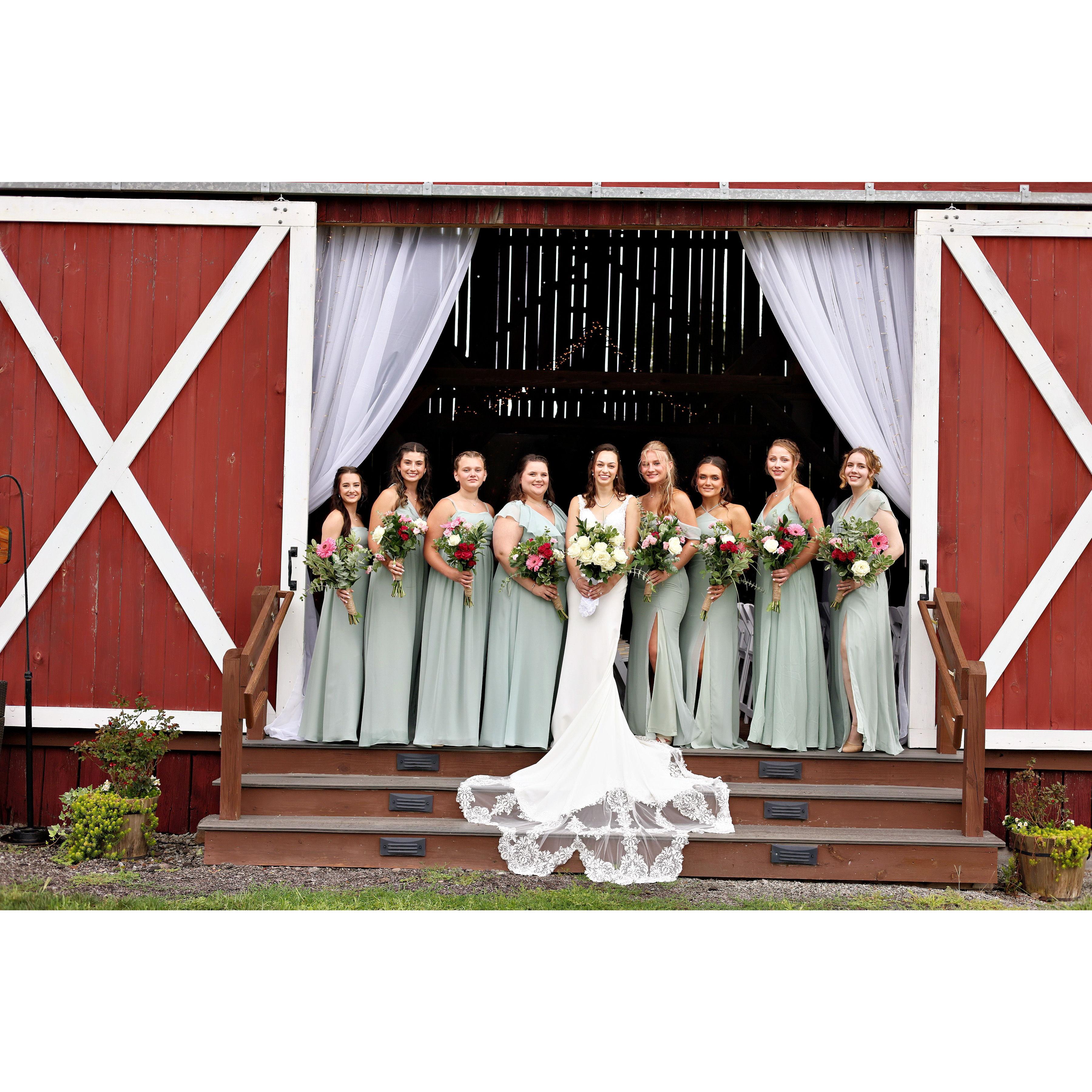 Bridesmaid's Portraits - https://photos.app.goo.gl/KVsN7s6YJrh9cguG7