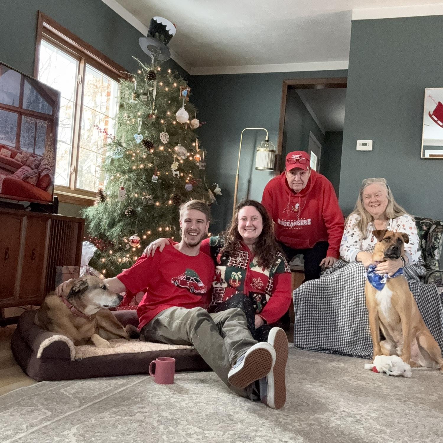 A lovely Christmas 2024!
Pictured left to right are Corky, Bob, Sarah, Buck (groom's dad), Patsy (groom's mom), and Duke!
