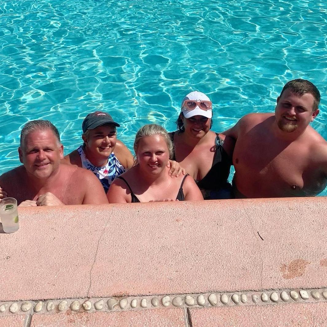 Our first Machacek family trip to Mexico! Page learned that Bill and Jane know how to vacation. So much fun in the sun!