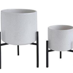 PLANTER WITH STAND