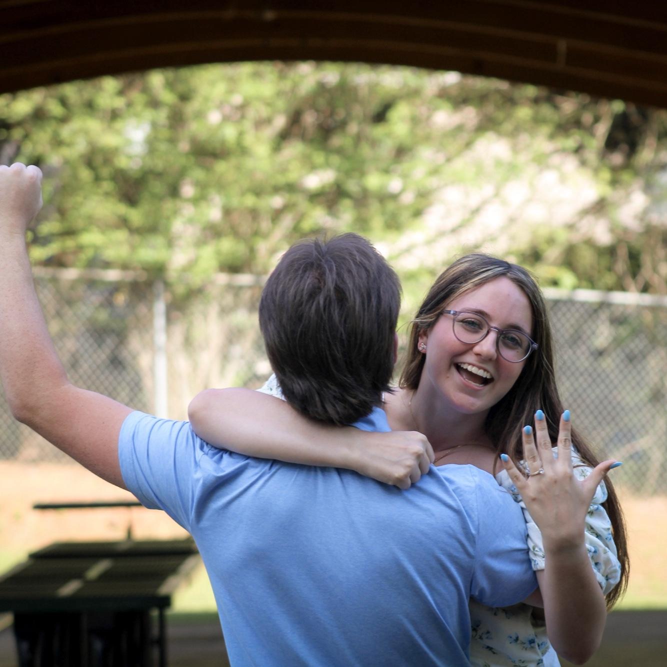 we're engaged!!!