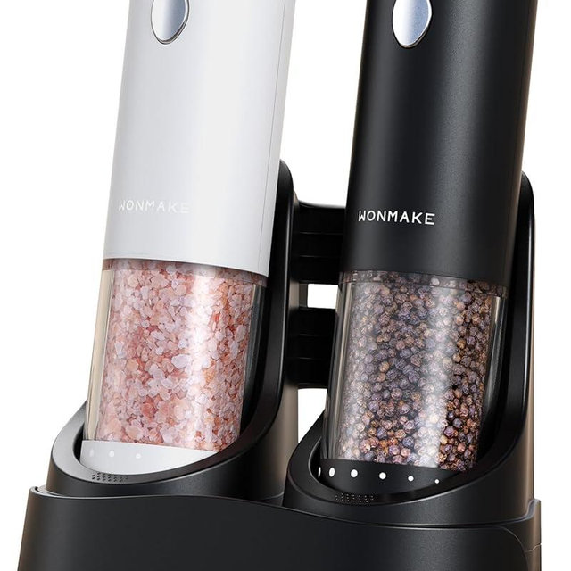 Electric Salt and Pepper Grinder Set - Automatic Refillable Salt and Pepper Grinders with Charging Base & LED Light, 6-Level Adjustable Coarseness with External Dial, Ideal Kitchen Gadget，Black& White