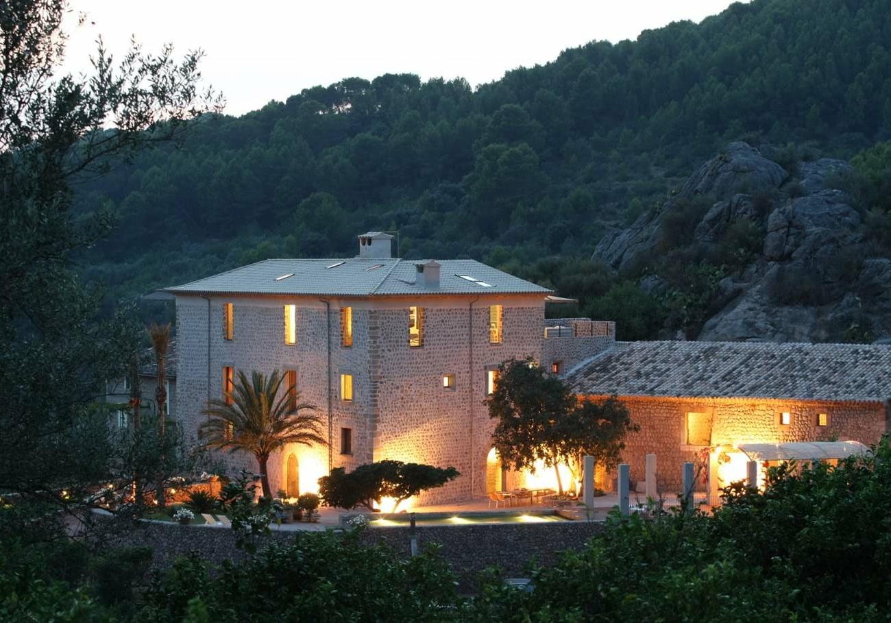 The Wedding Website of Angharad Chester-Jones and Anshul Bhardwaj