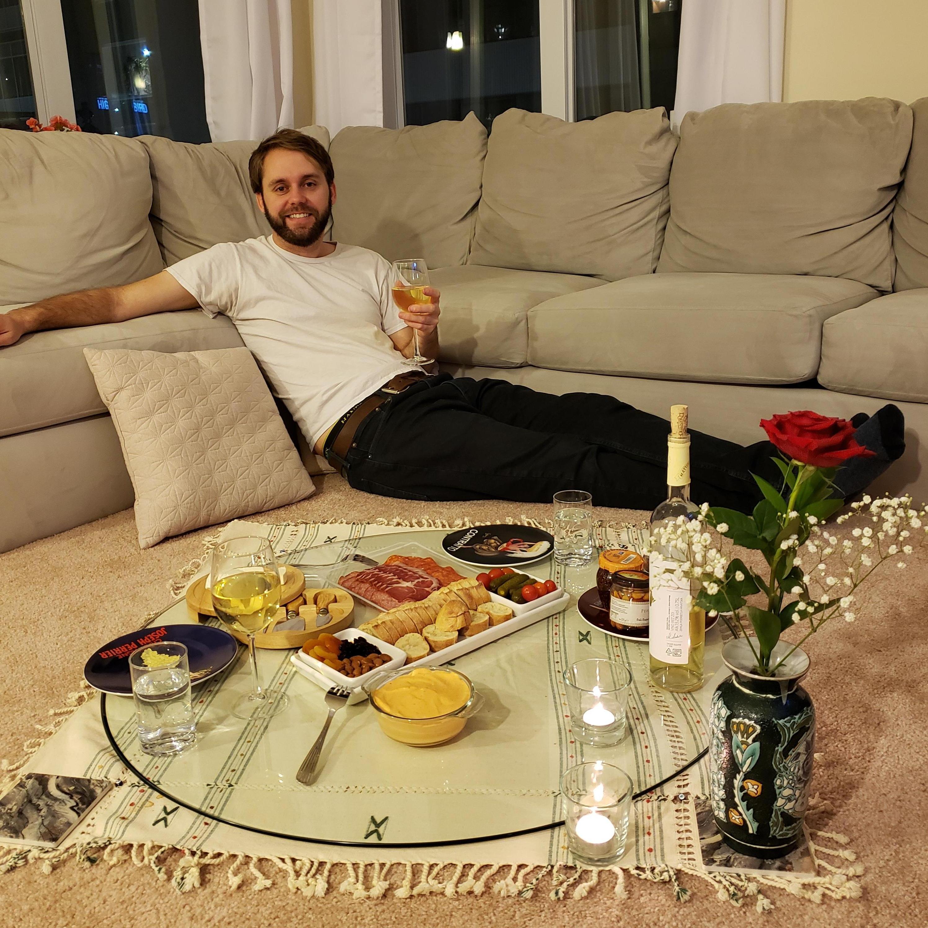 Valentine's picnic date at home