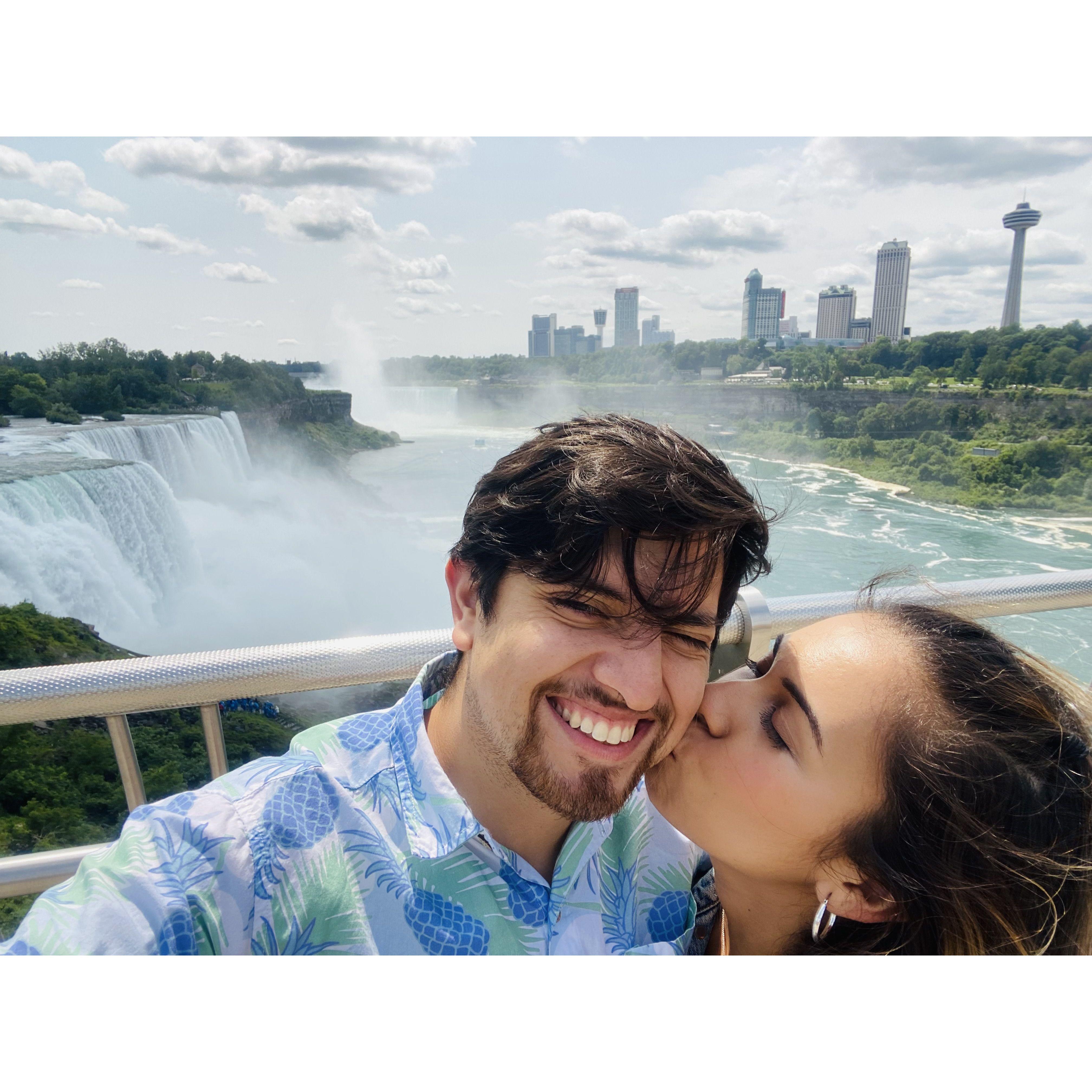 7/2021
Nuestro viaje de aniversario de 1 año a las Cataratas del Niágara!